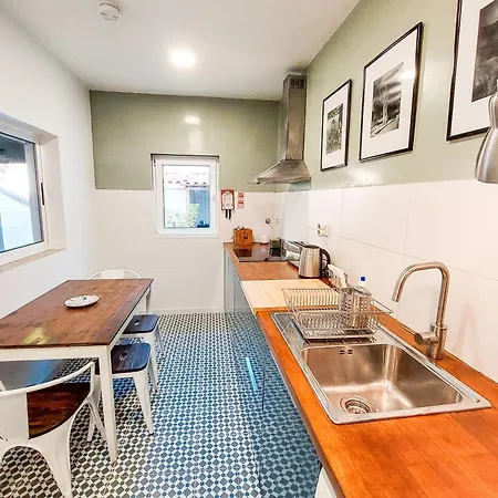 Bluetile Sol Apartment Porto