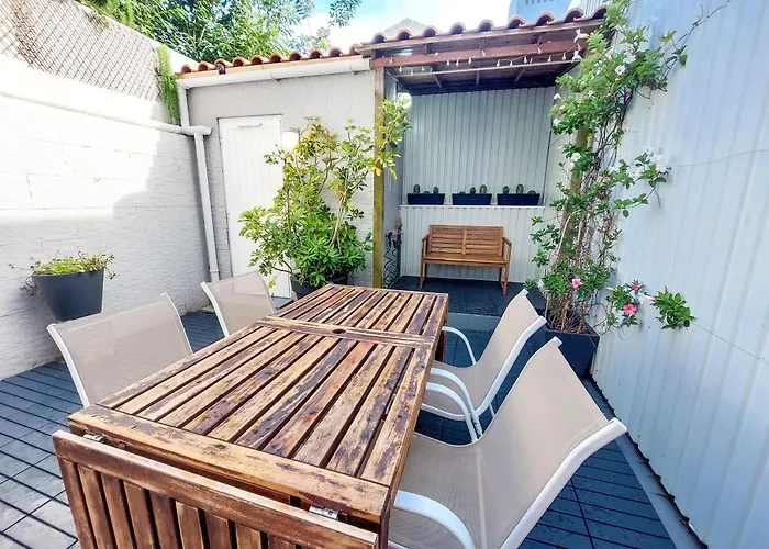 Bluetile Sol Apartment Porto